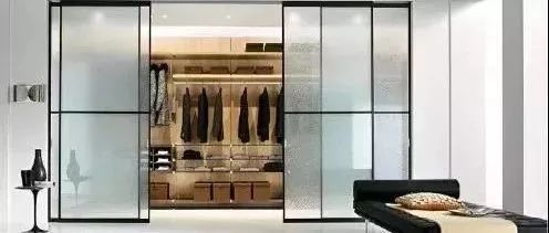 越來越多人衣柜不裝移門，今后都流行用這種代替，好看又不占地！