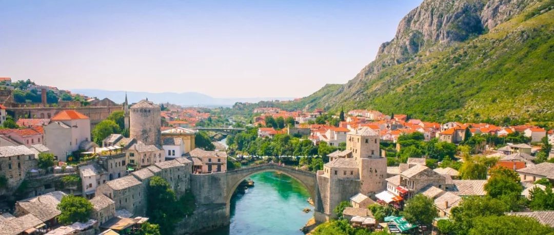 要晉升為世界級項目，中國特色小鎮(zhèn)該如何運(yùn)營？