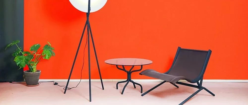 共享單車堆積如“墳場”，摩拜表示不如做成家具，100%回收再利用