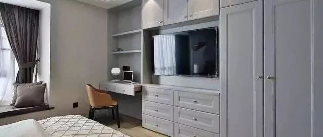 臥室不要裝傳統(tǒng)大衣柜？如今流行這樣裝！