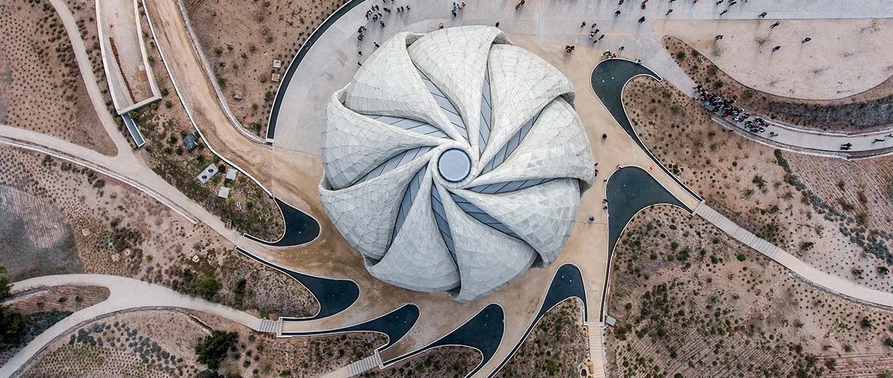 這個(gè)獲獎(jiǎng)無數(shù)的「花骨朵」，用結(jié)構(gòu)之美震撼人心！